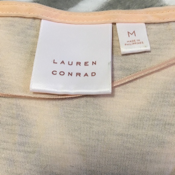 Lauren Conrad MED peach feminine top NWOT - Picture 4 of 6